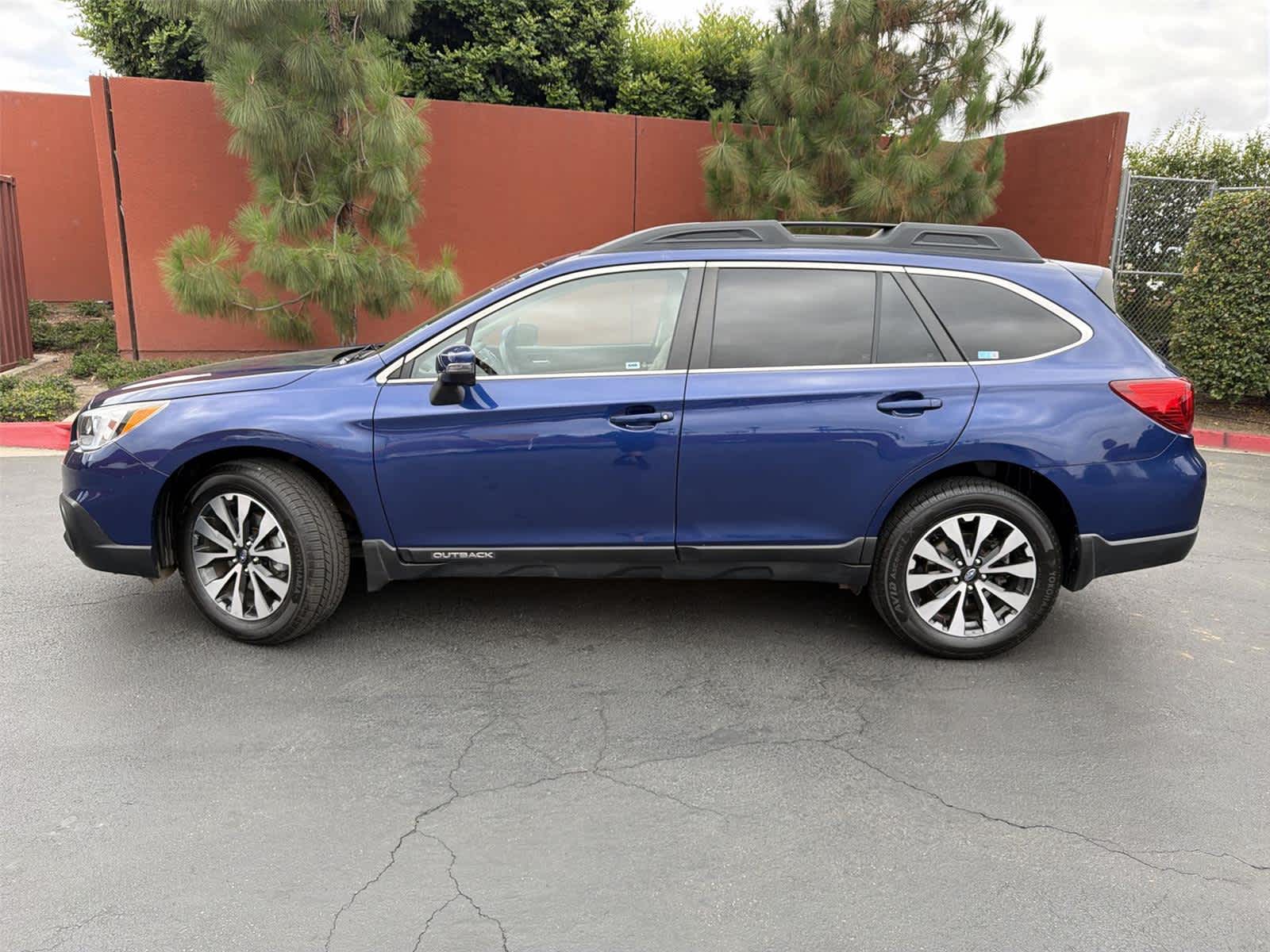 Thumbnail: 2017 Subaru Outback - 3
