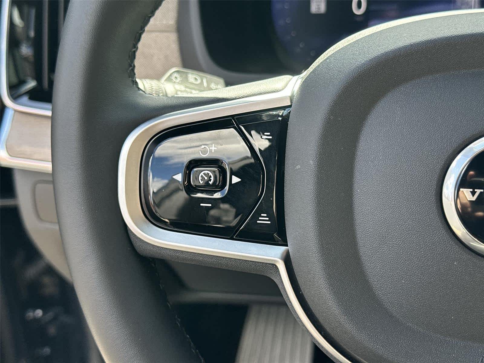 Thumbnail: 2026 Volvo XC90 - 34