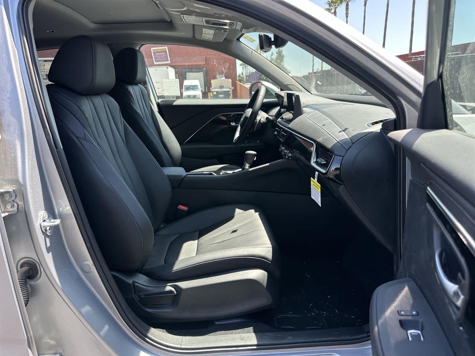 Thumbnail: 2025 Acura ADX - 14