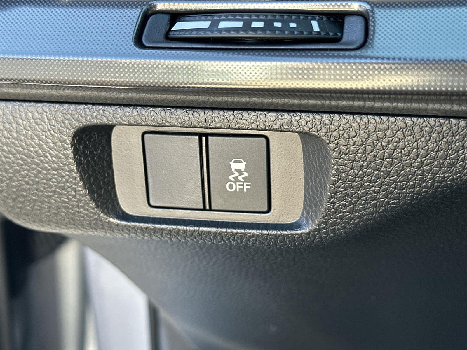 Thumbnail: 2025 Acura Integra - 29