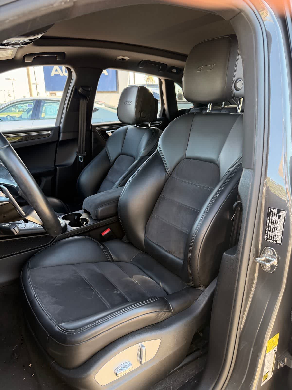 Thumbnail: 2018 Porsche Macan - 9