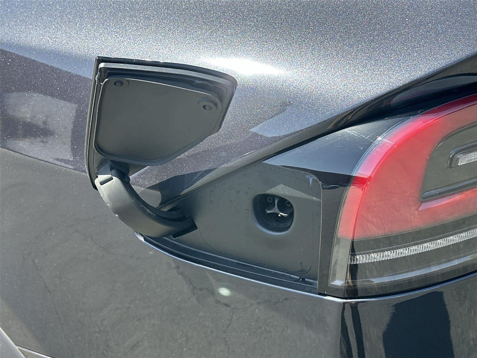 Thumbnail: 2024 Tesla Model X - 9