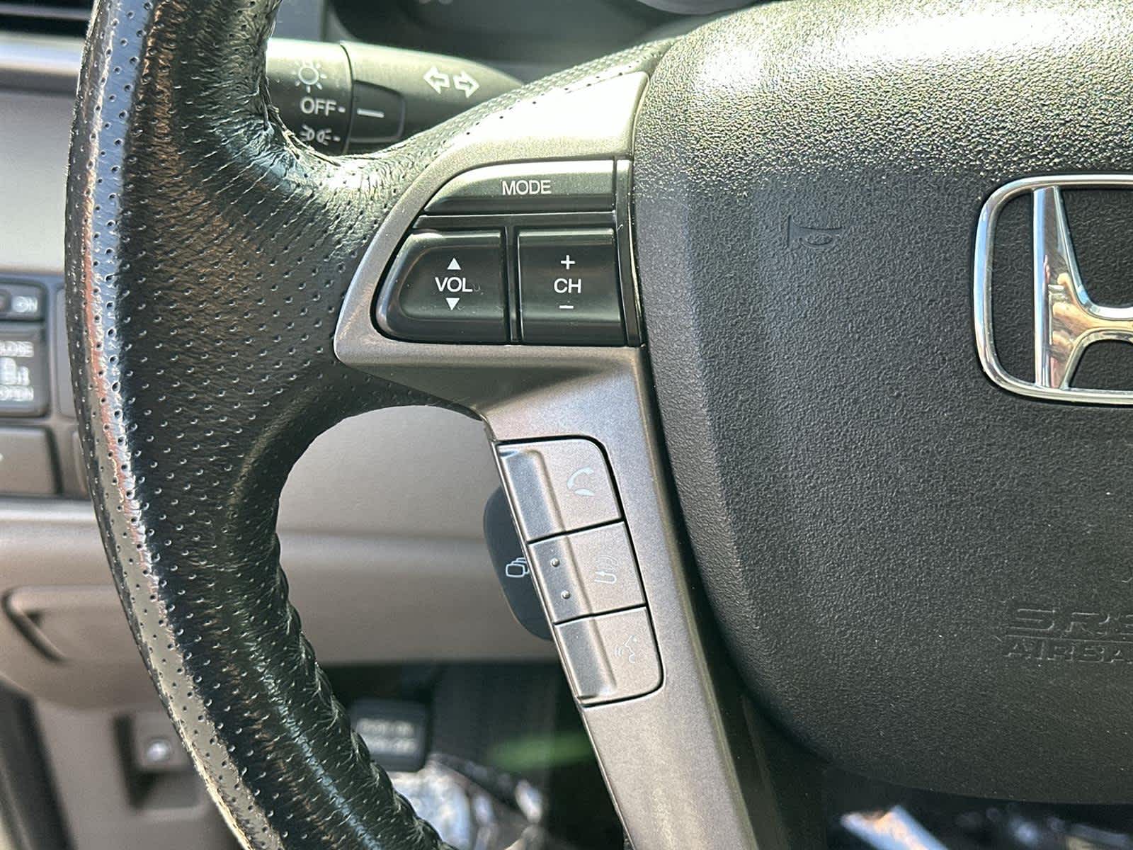 Thumbnail: 2015 Honda Odyssey - 23