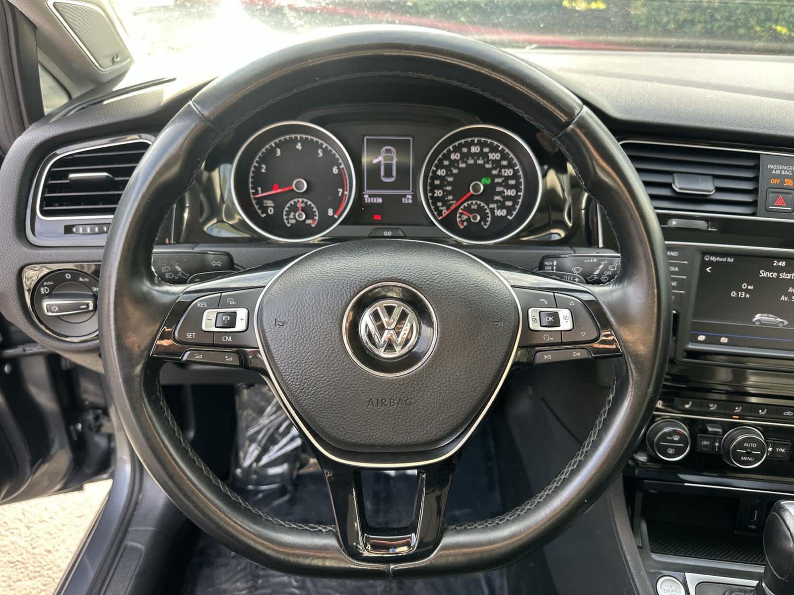 Thumbnail: 2017 Volkswagen Golf - 15