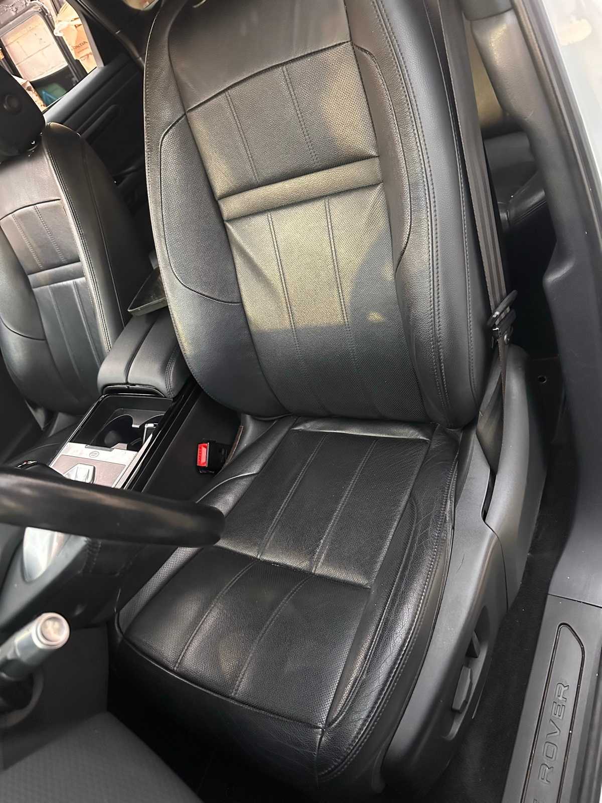 Thumbnail: 2020 Land Rover Range Rover Evoque - 11