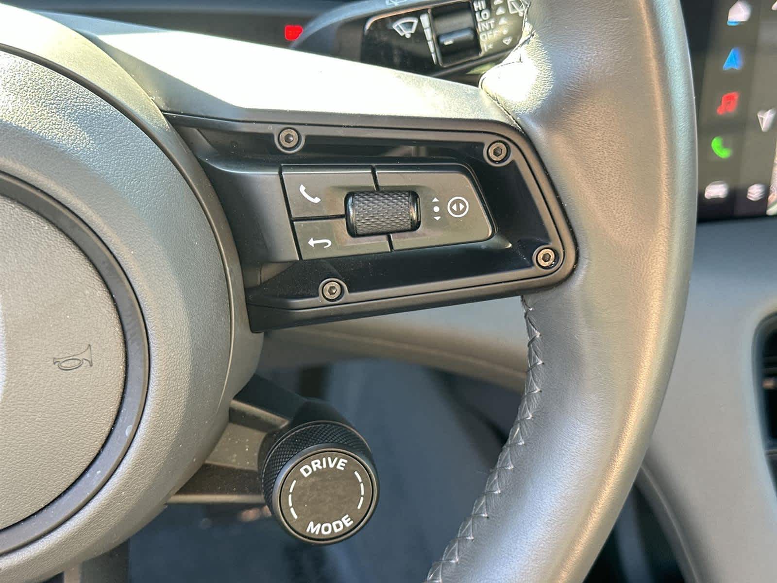 Thumbnail: 2023 Porsche Taycan - 25