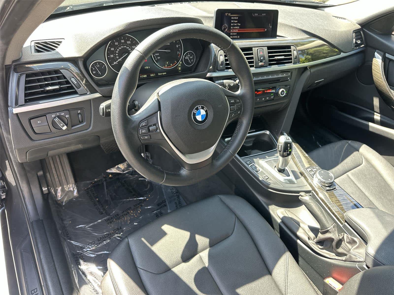 Thumbnail: 2015 BMW 3 Series - 2