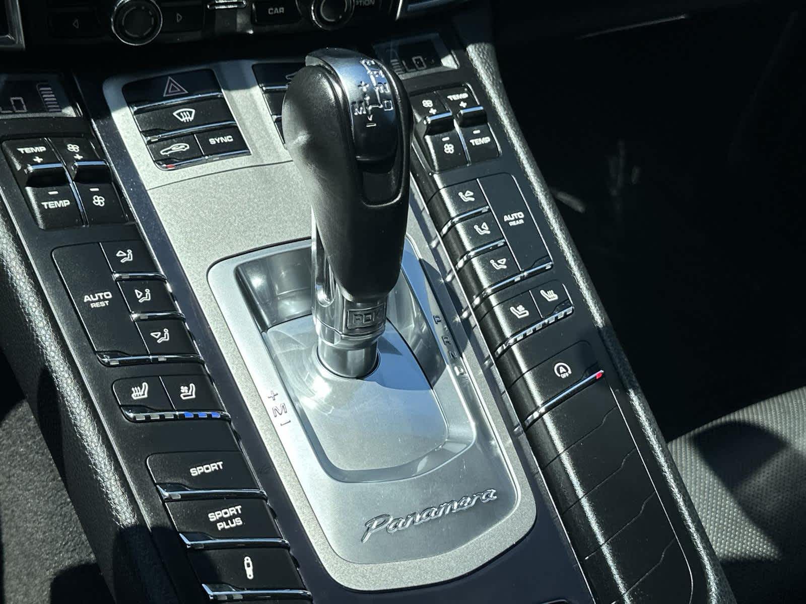 Thumbnail: 2014 Porsche Panamera - 18