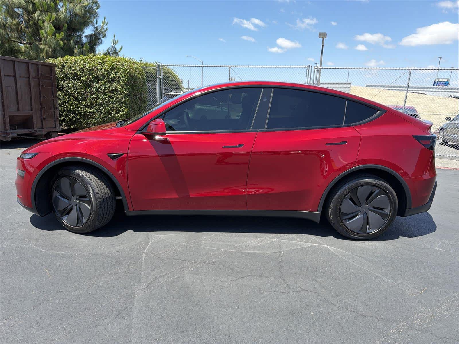 Thumbnail: 2026 Tesla Model Y - 3