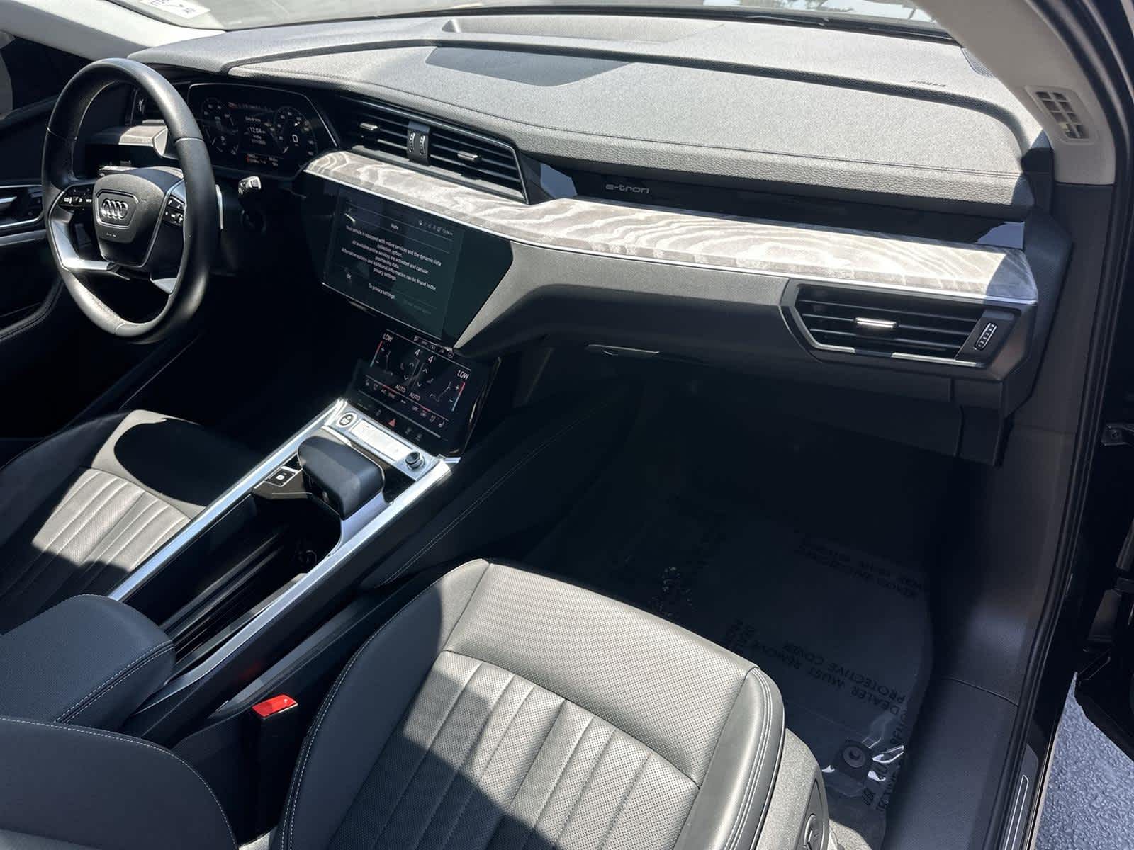 Thumbnail: 2024 Audi Q8 e-tron - 12