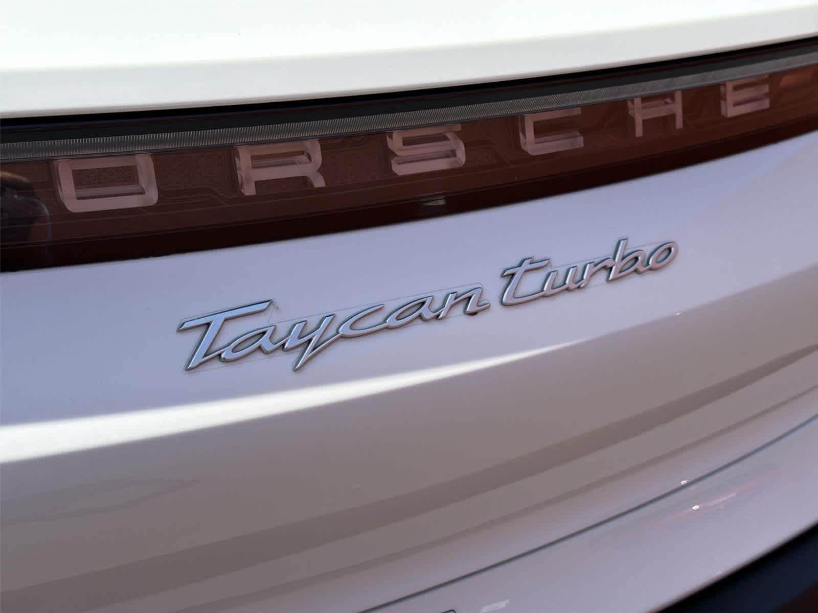 Thumbnail: 2021 Porsche Taycan - 8