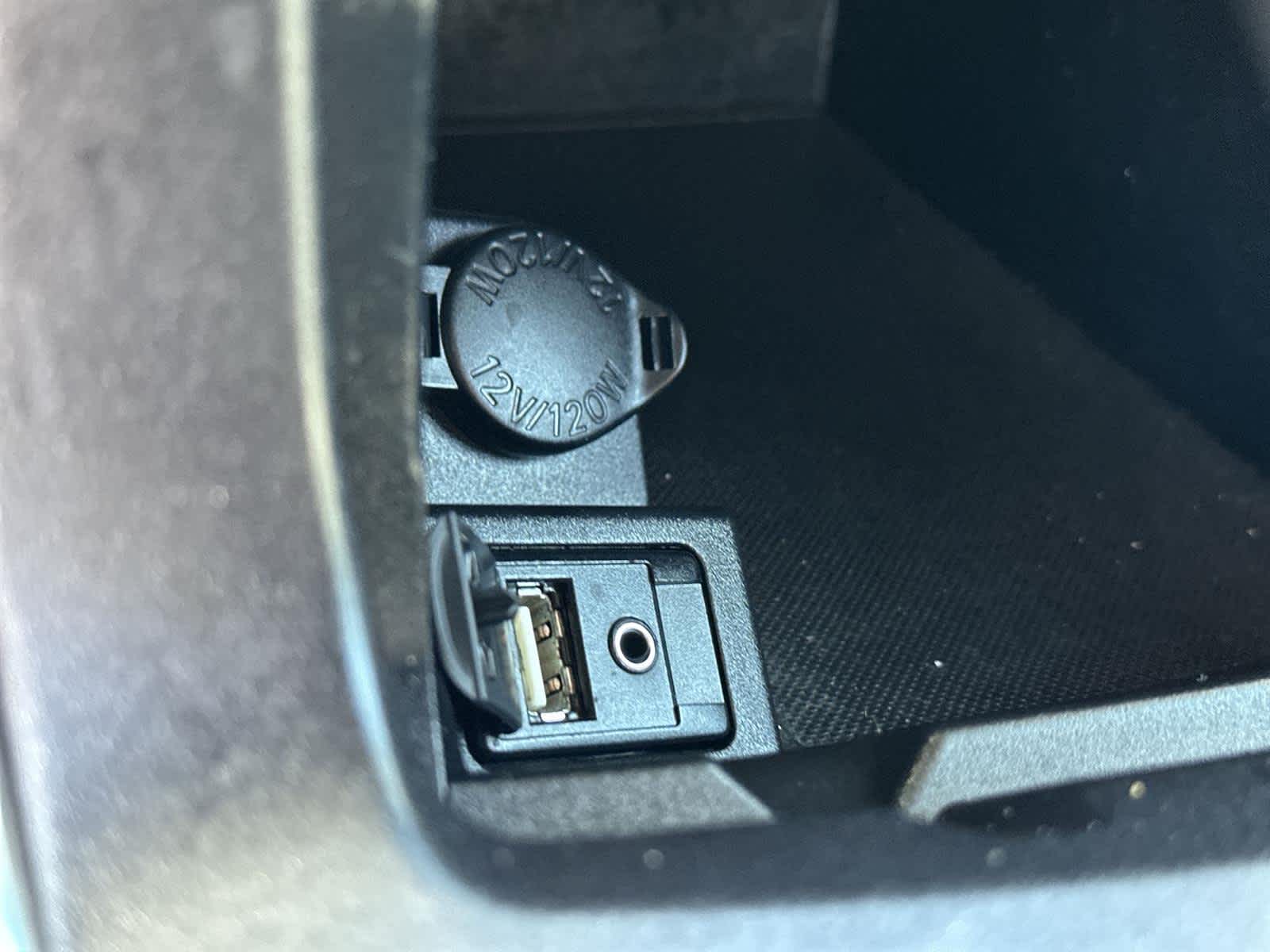 Thumbnail: 2015 Toyota Camry - 24