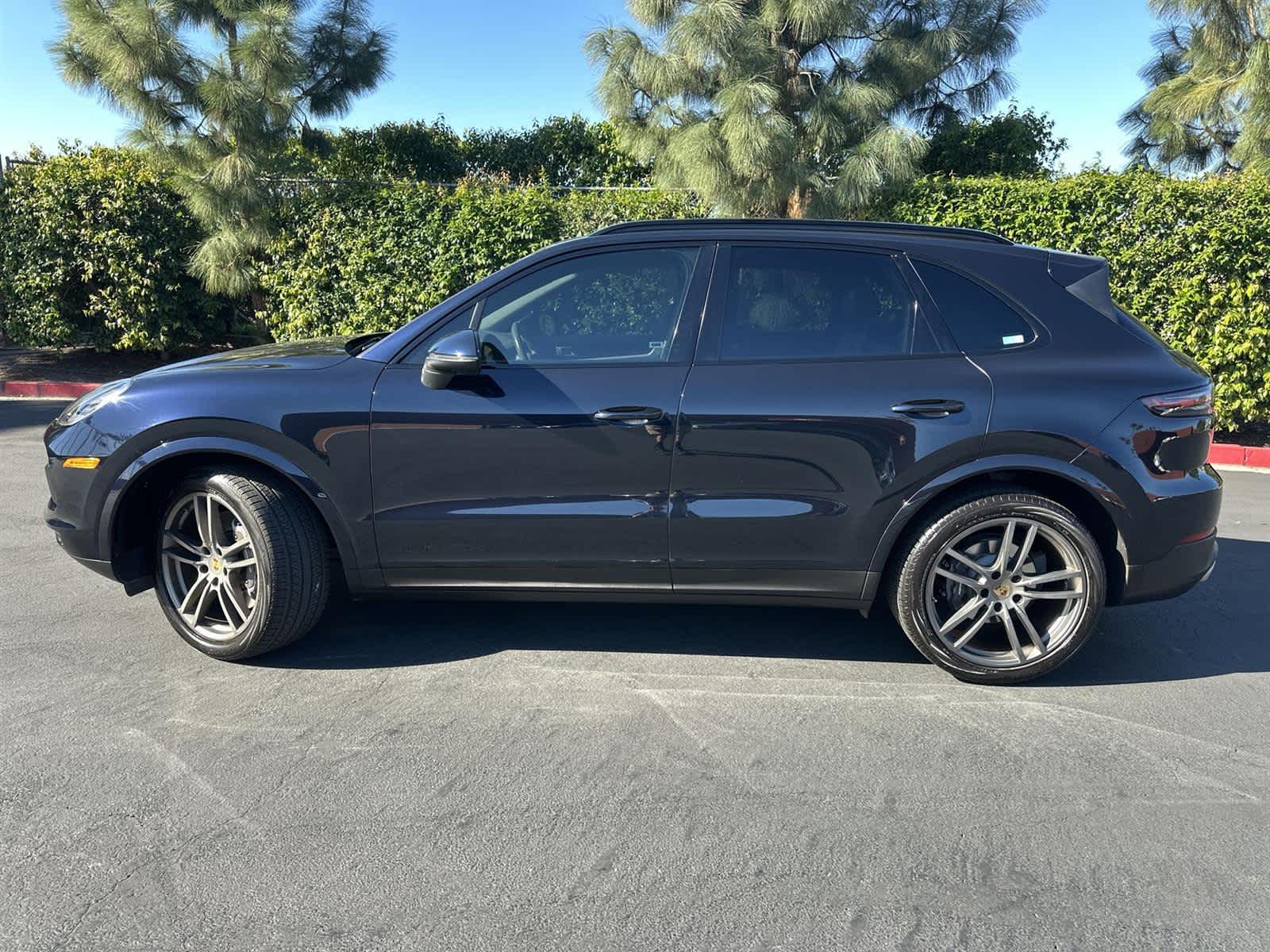 Thumbnail: 2021 Porsche Cayenne - 3