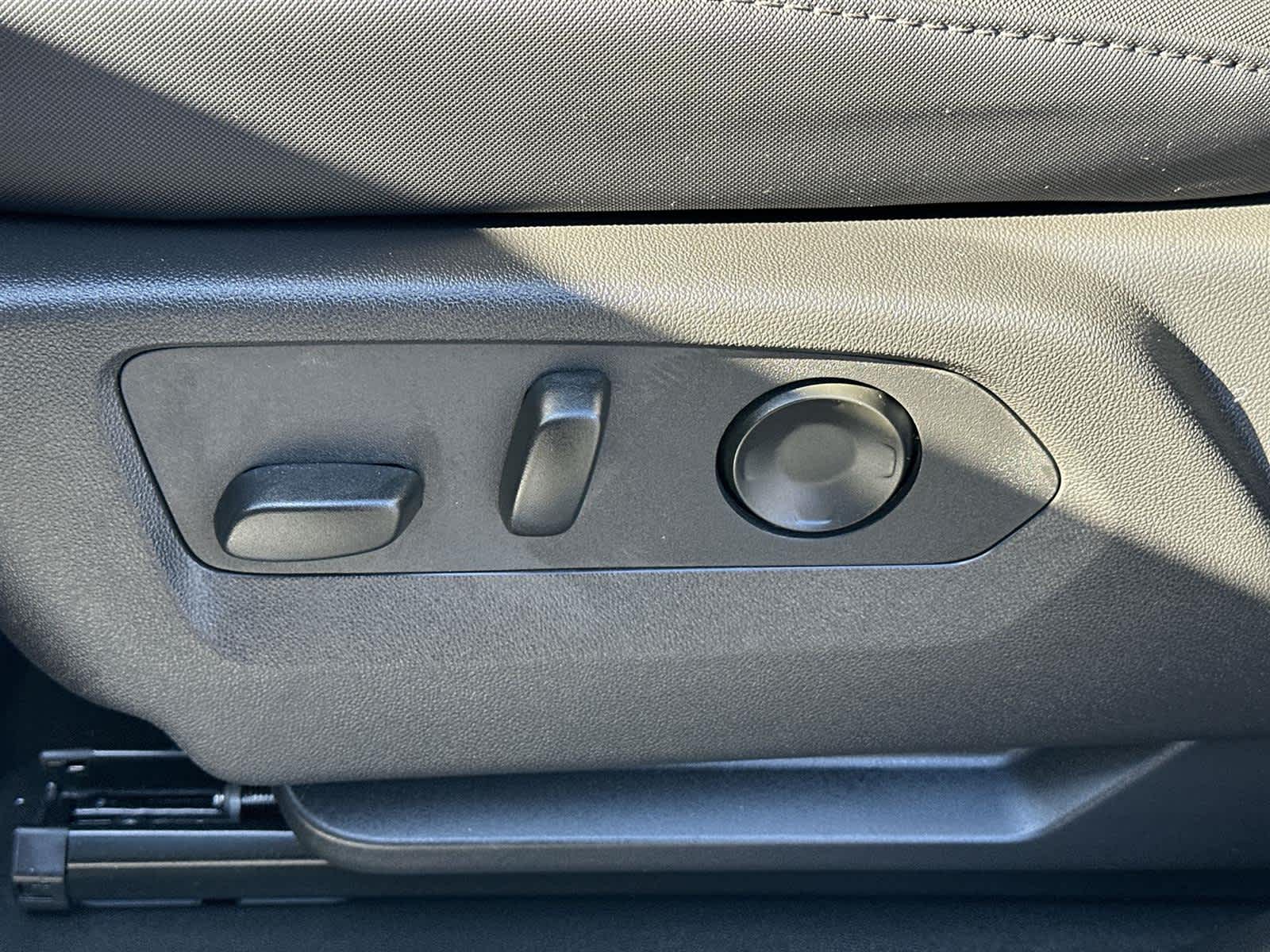 Thumbnail: 2025 GMC Hummer EV - 23