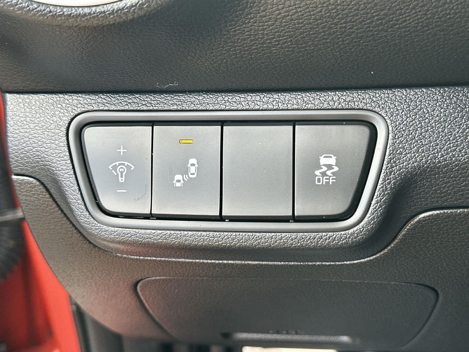 Thumbnail: 2023 Kia Forte - 28