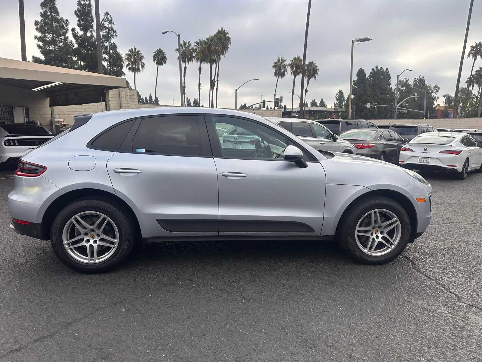 Thumbnail: 2018 Porsche Macan - 6