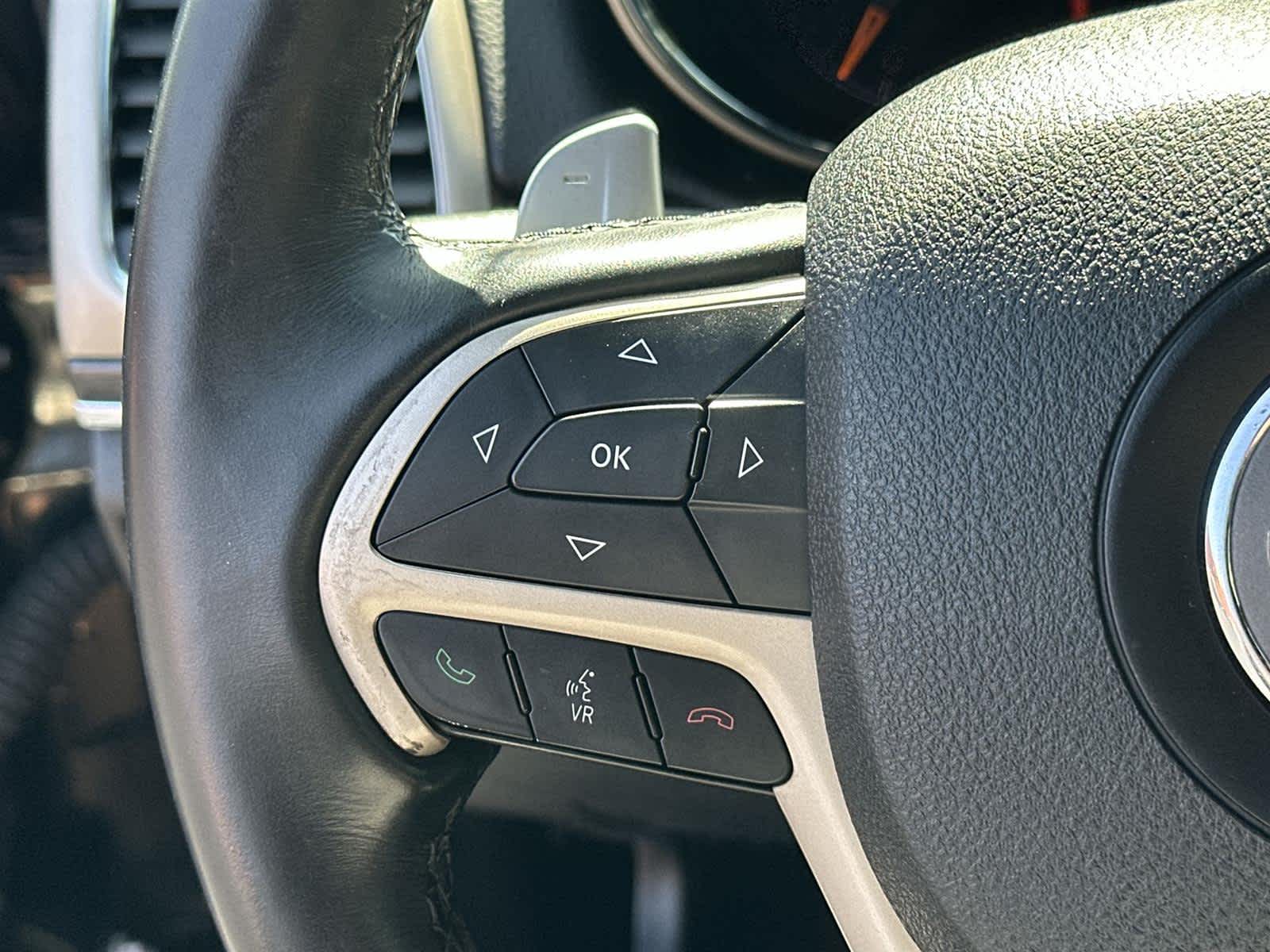 Thumbnail: 2017 Jeep Grand Cherokee - 23