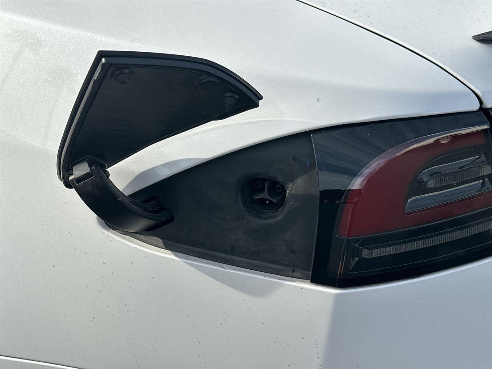 Thumbnail: 2023 Tesla Model S - 9