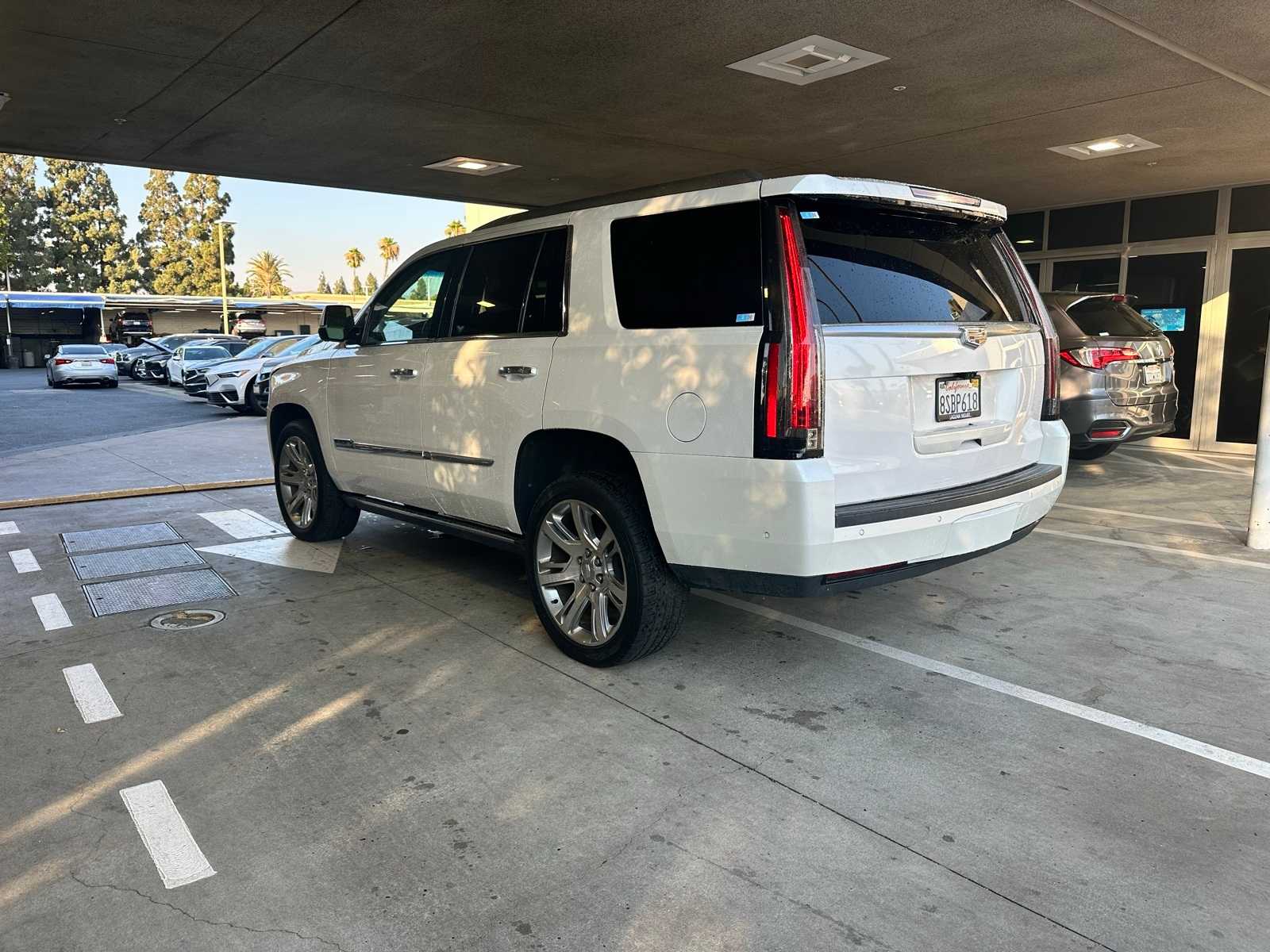 Thumbnail: 2017 Cadillac Escalade - 3