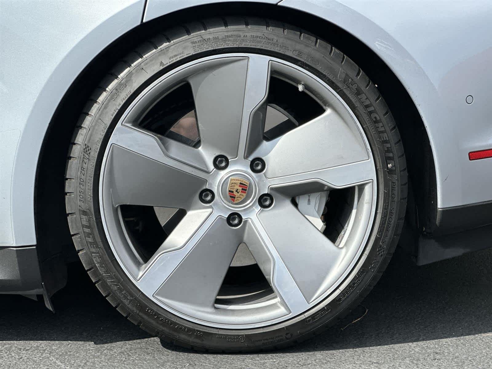 Thumbnail: 2020 Porsche Taycan - 8