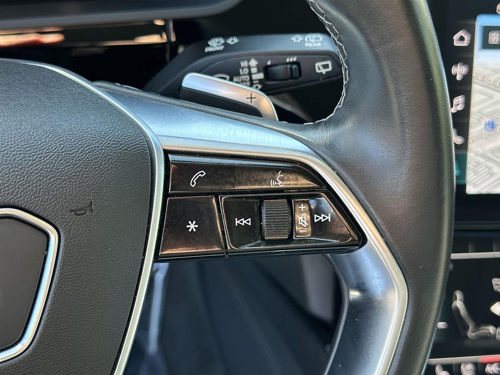 Thumbnail: 2022 Audi e-tron - 25