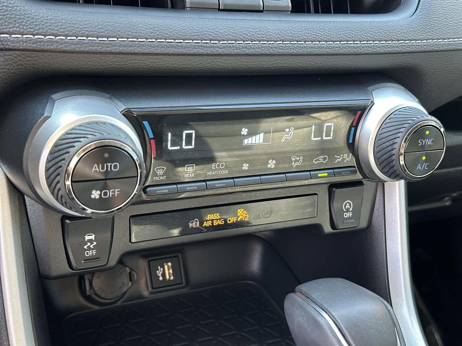 Thumbnail: 2025 Toyota RAV4 - 28