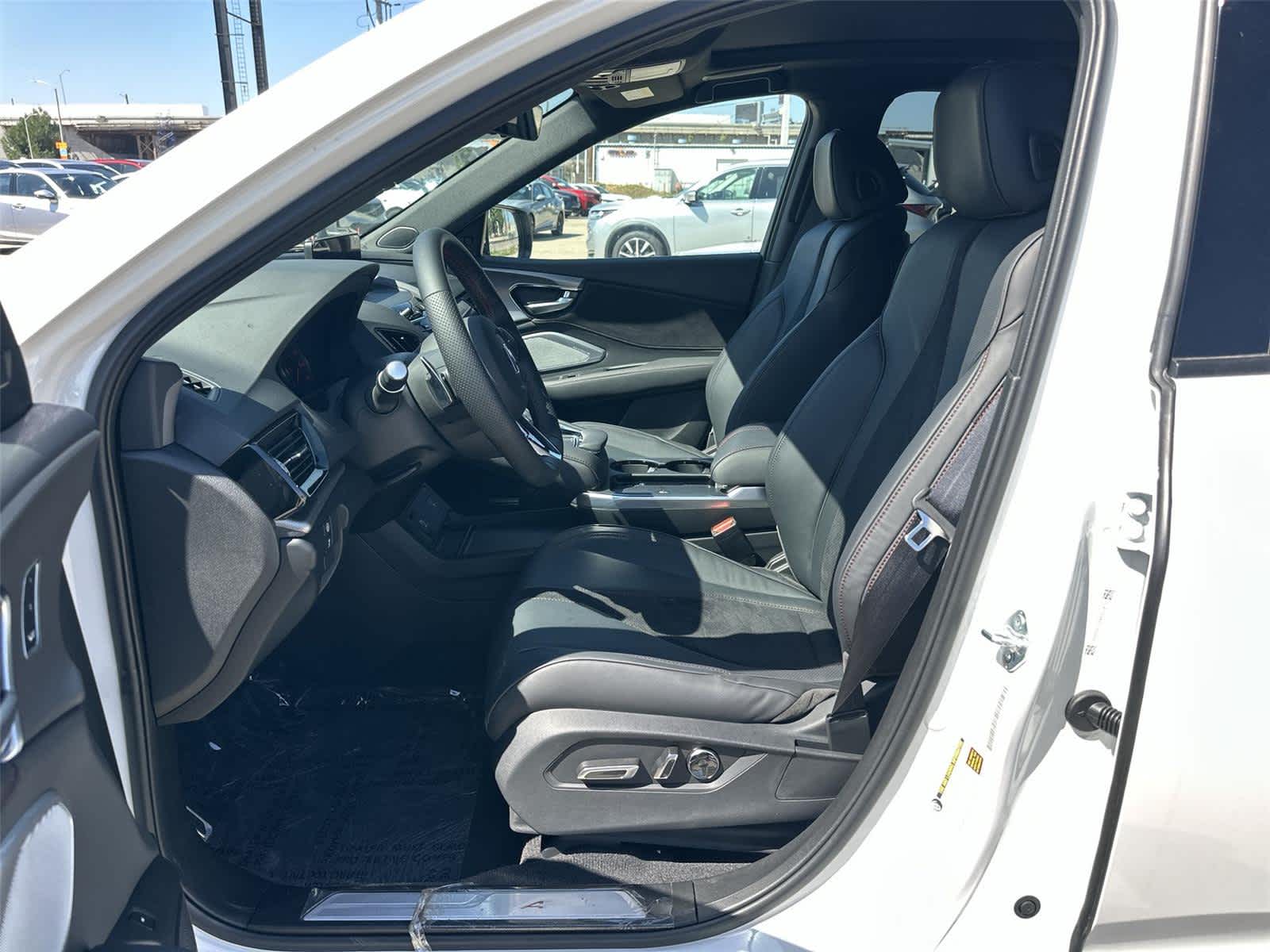 Thumbnail: 2026 Acura RDX - 11