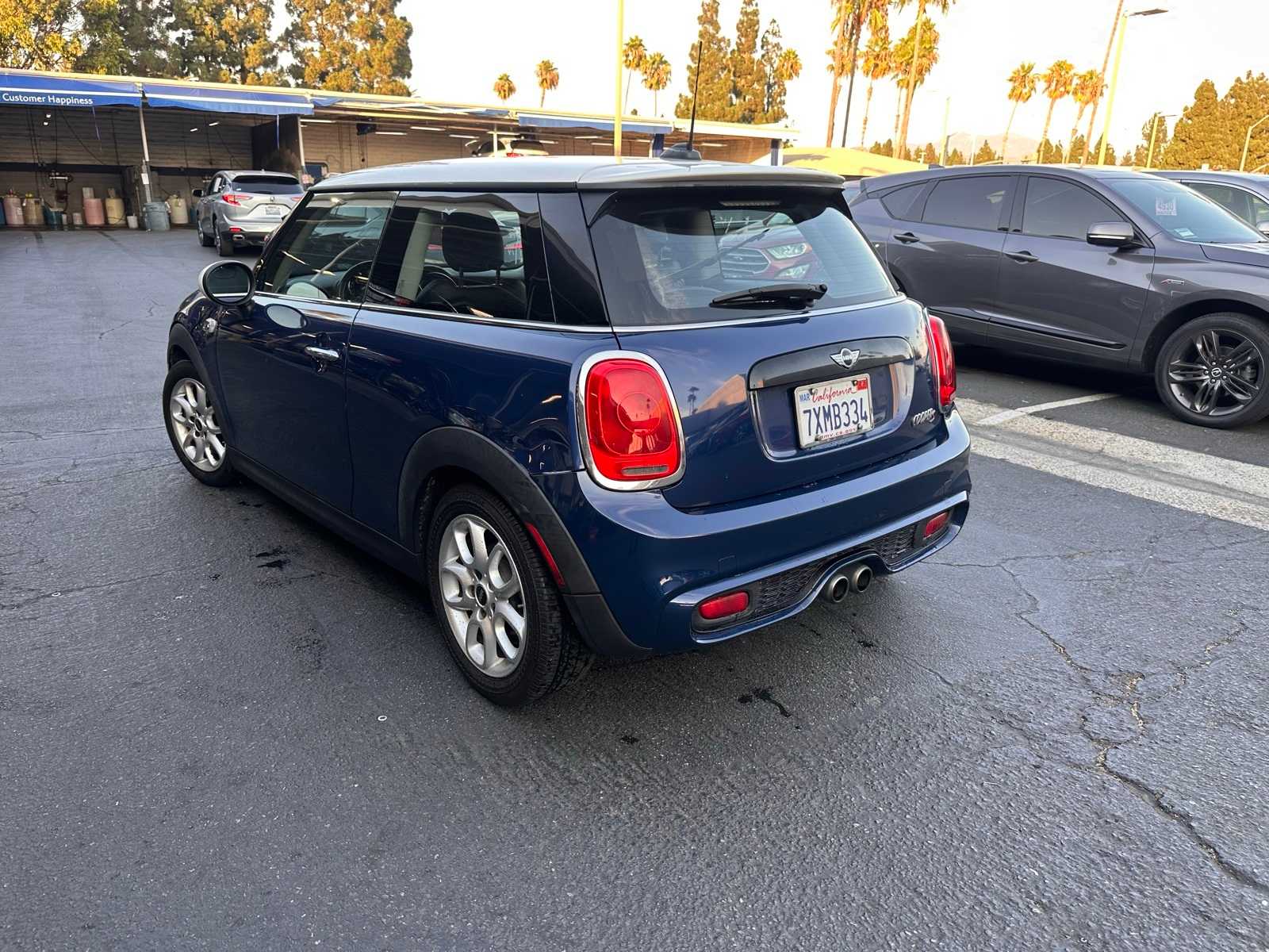 Thumbnail: 2017 MINI Cooper Hardtop - 3