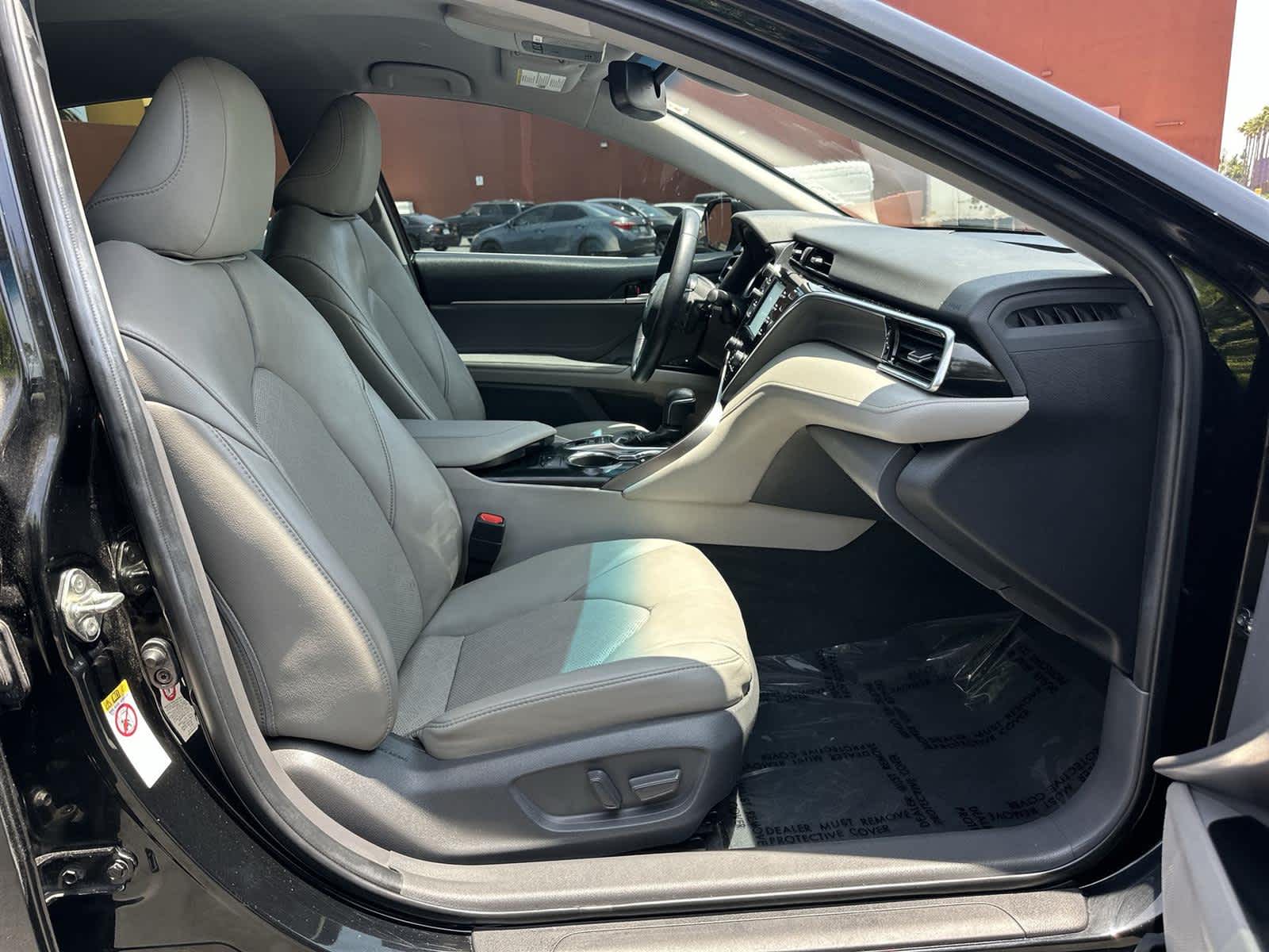 2018 Toyota Camry XSE 14
