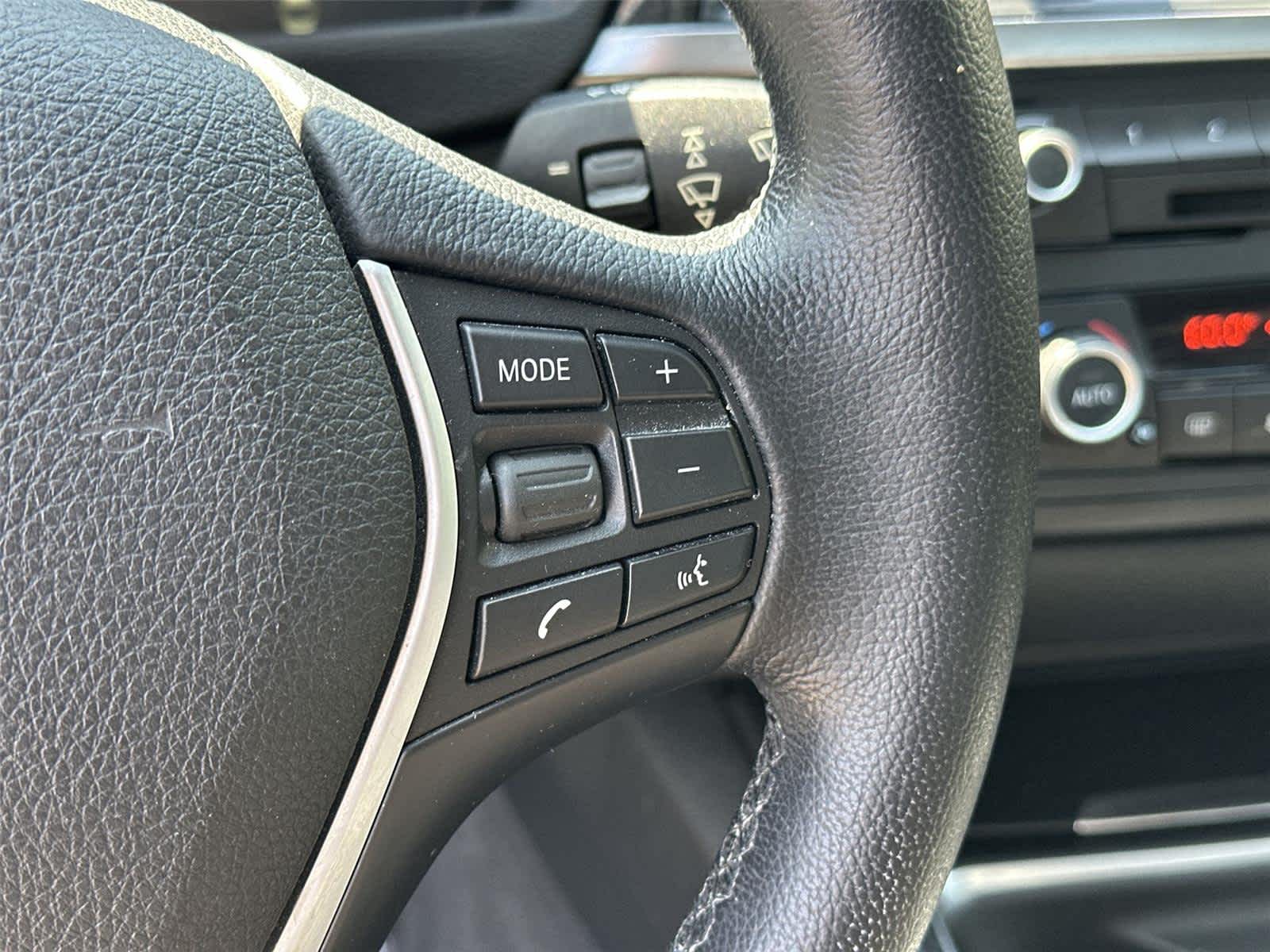 Thumbnail: 2015 BMW 3 Series - 25