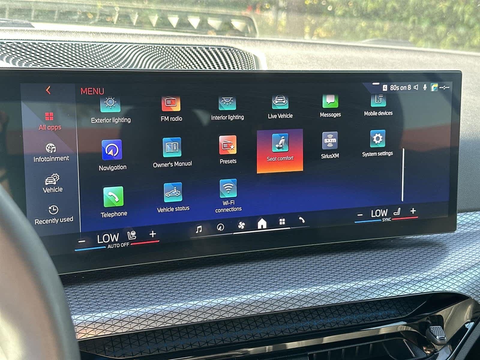 Thumbnail: 2025 BMW 4 Series - 30