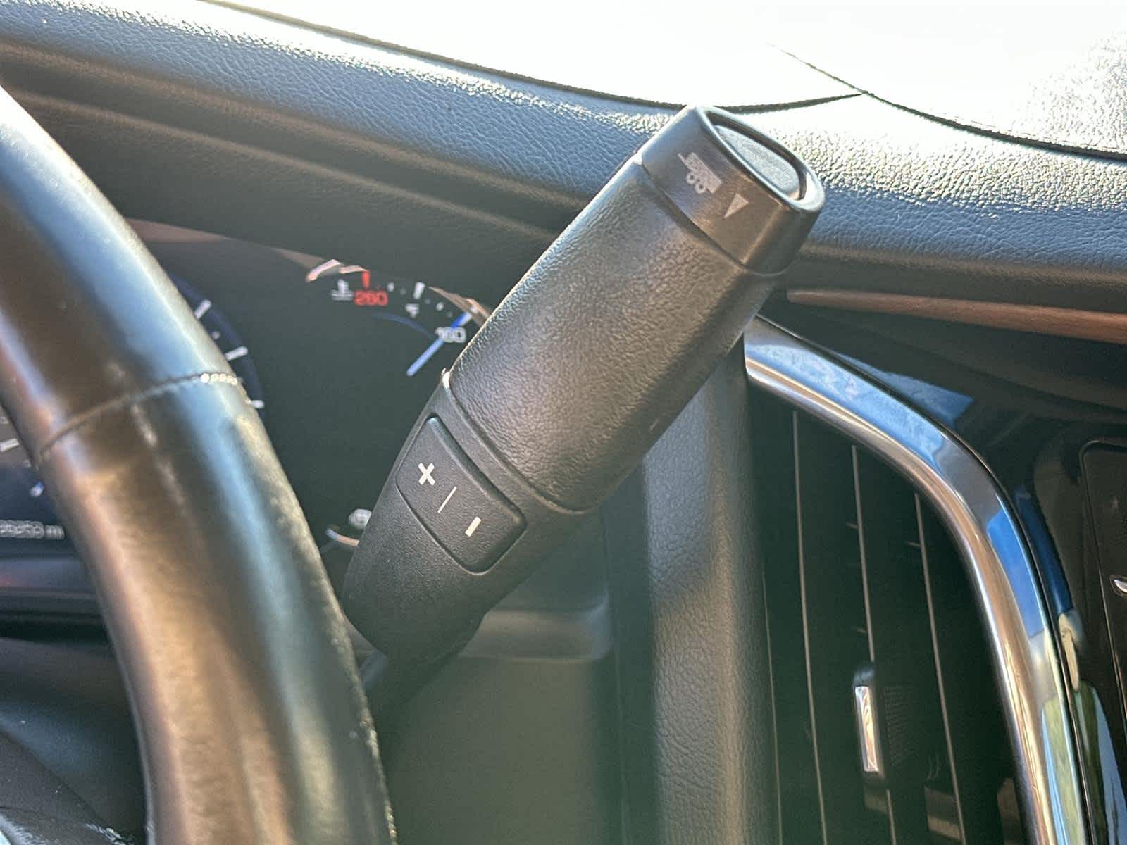 Thumbnail: 2016 Cadillac Escalade - 18