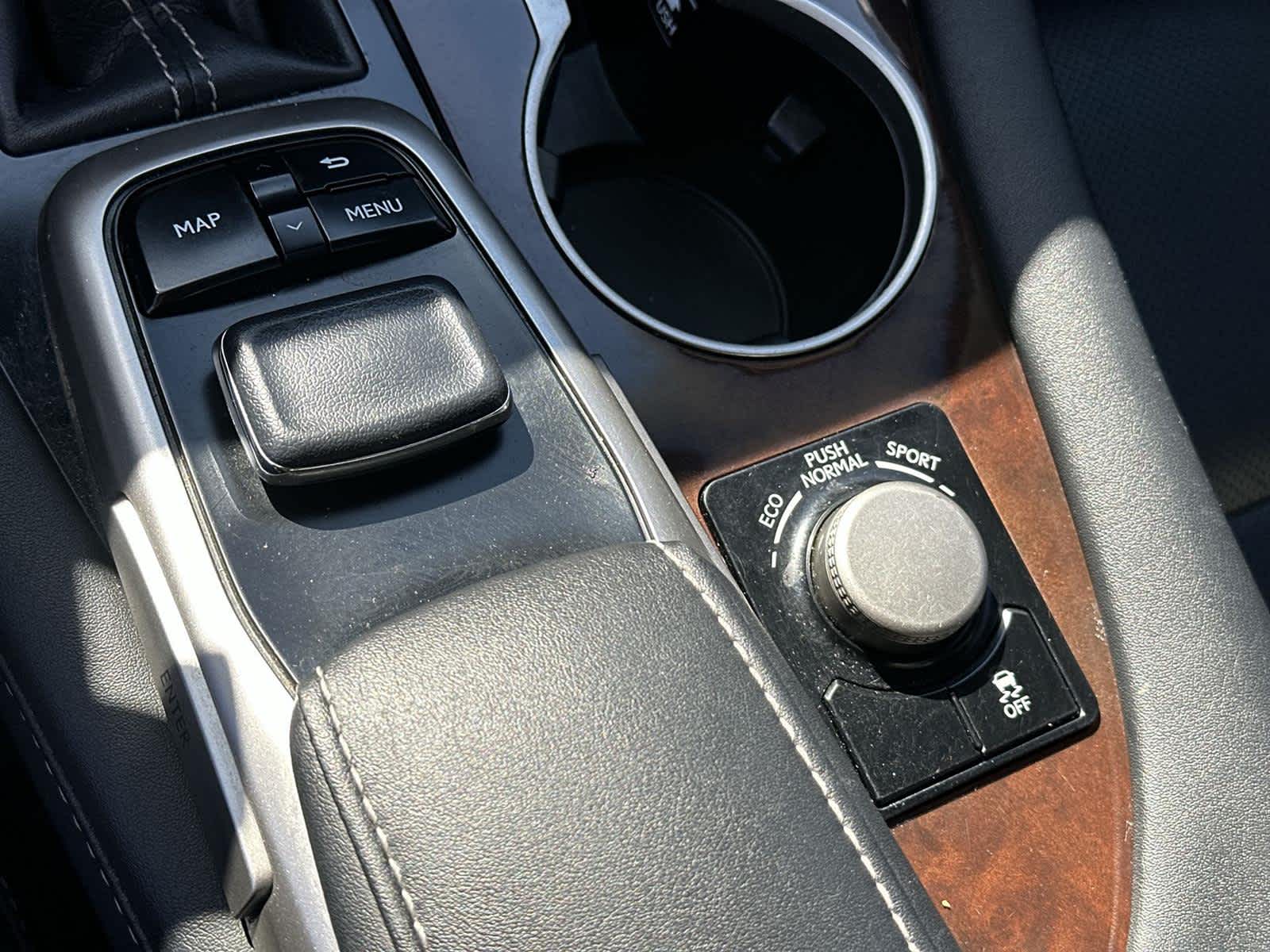 Thumbnail: 2016 Lexus RX - 29