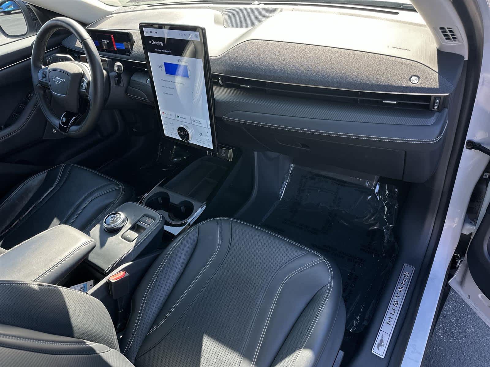 Thumbnail: 2022 Ford Mustang Mach-E - 12