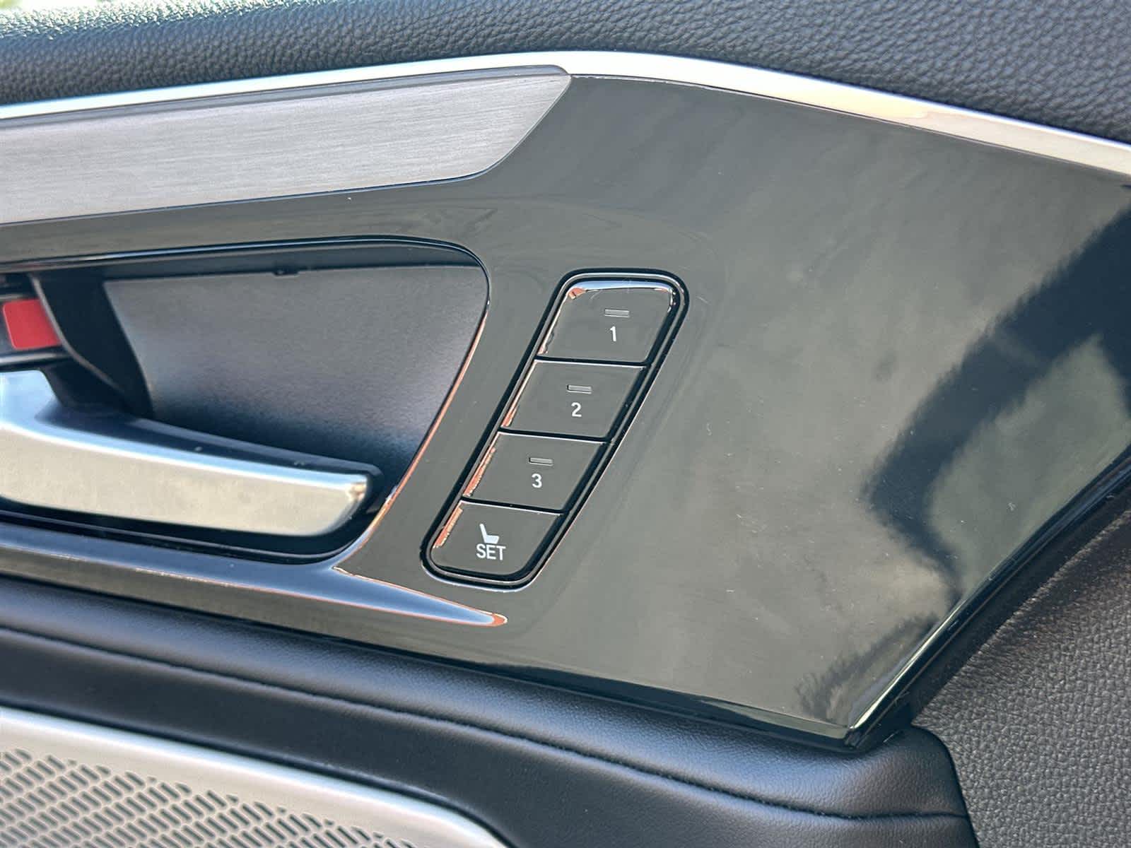 Thumbnail: 2023 Acura MDX - 30