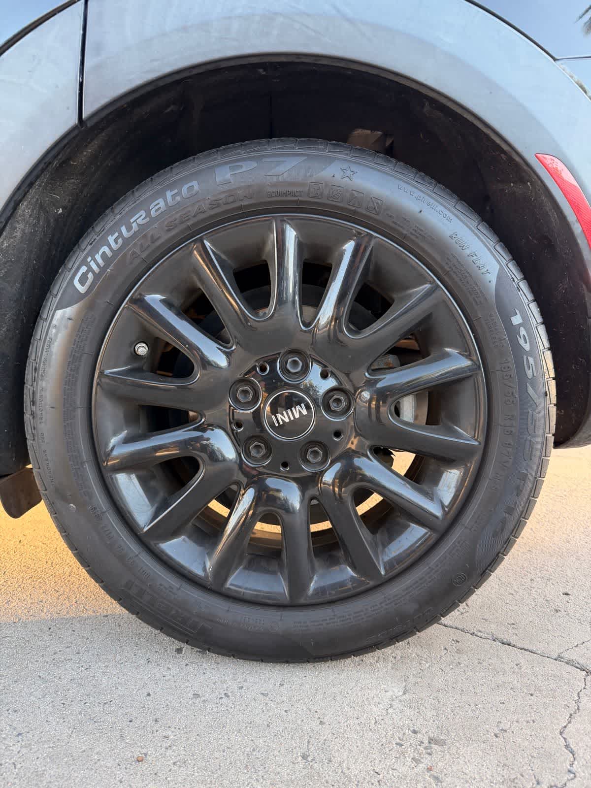 Thumbnail: 2017 MINI Cooper Hardtop - 21