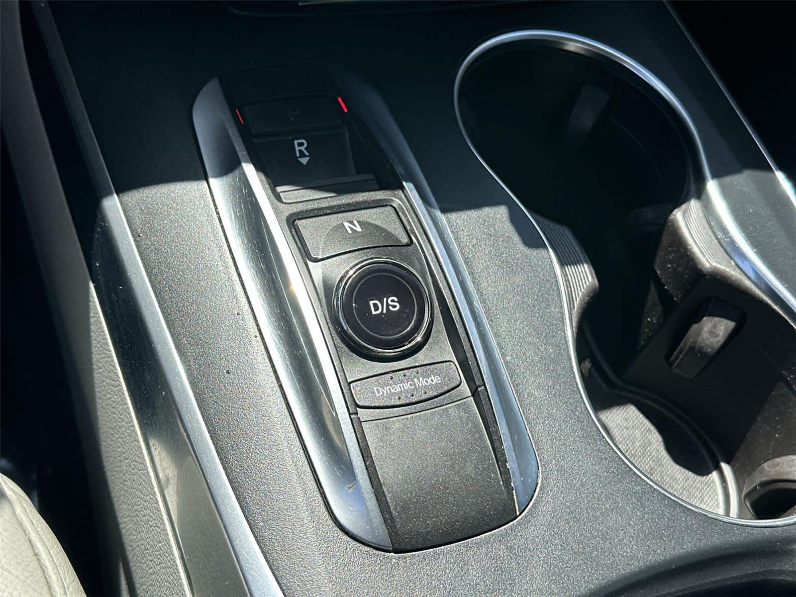 Thumbnail: 2017 Acura MDX - 18