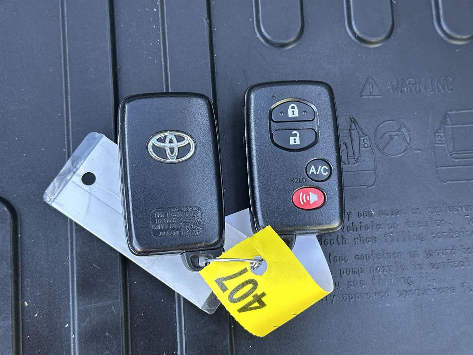 Thumbnail: 2015 Toyota Prius - 21