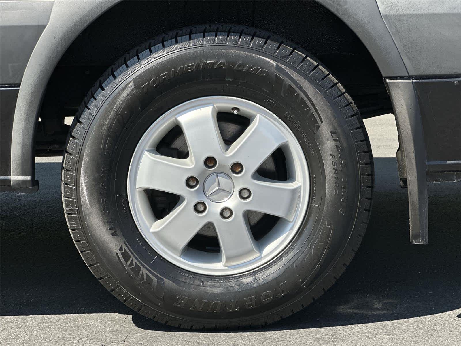 Thumbnail: 2015 Mercedes-Benz Sprinter - 8