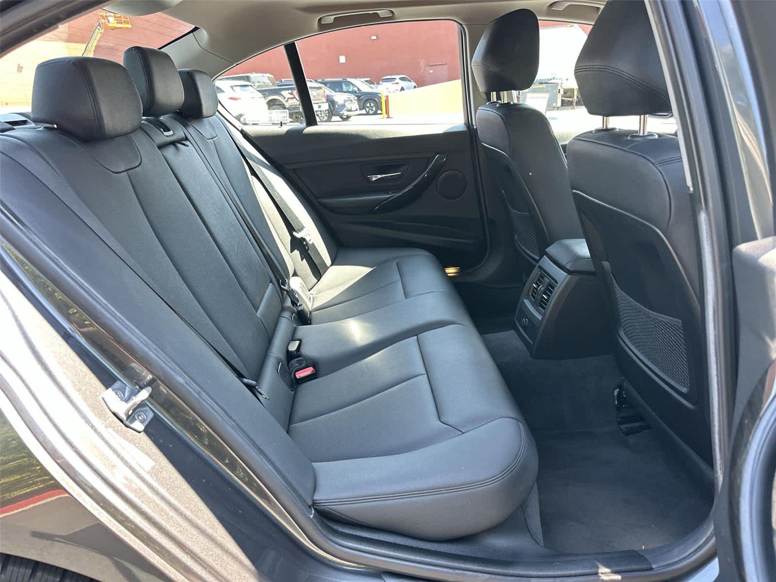 Thumbnail: 2015 BMW 3 Series - 13