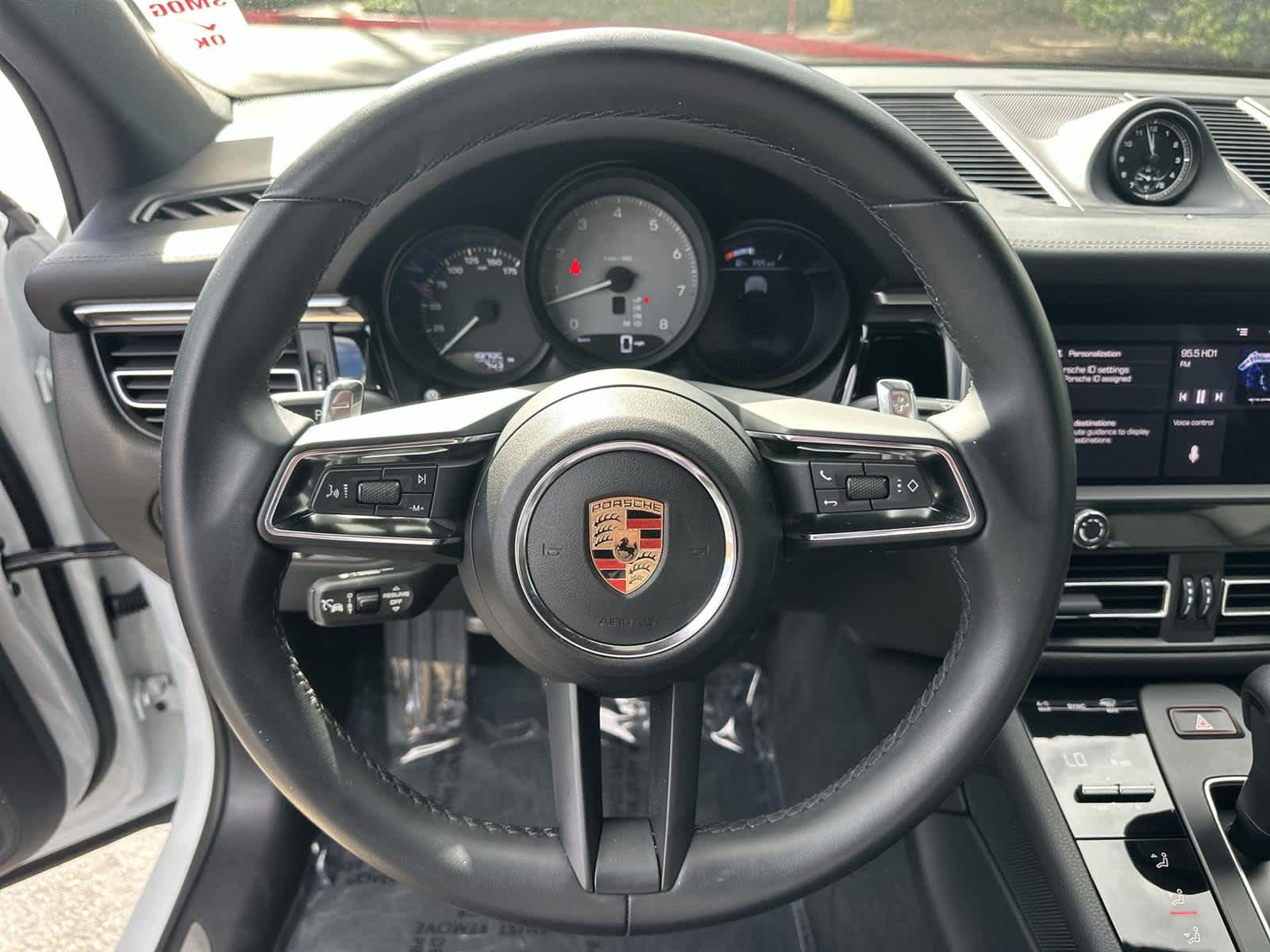 Thumbnail: 2023 Porsche Macan - 15