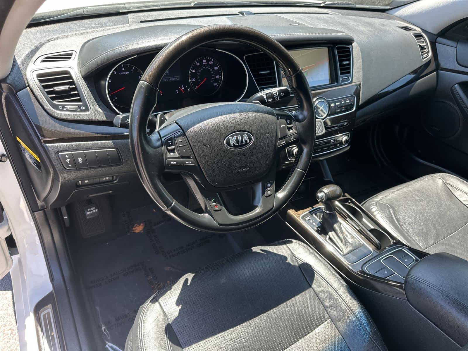 Thumbnail: 2016 Kia Cadenza - 2