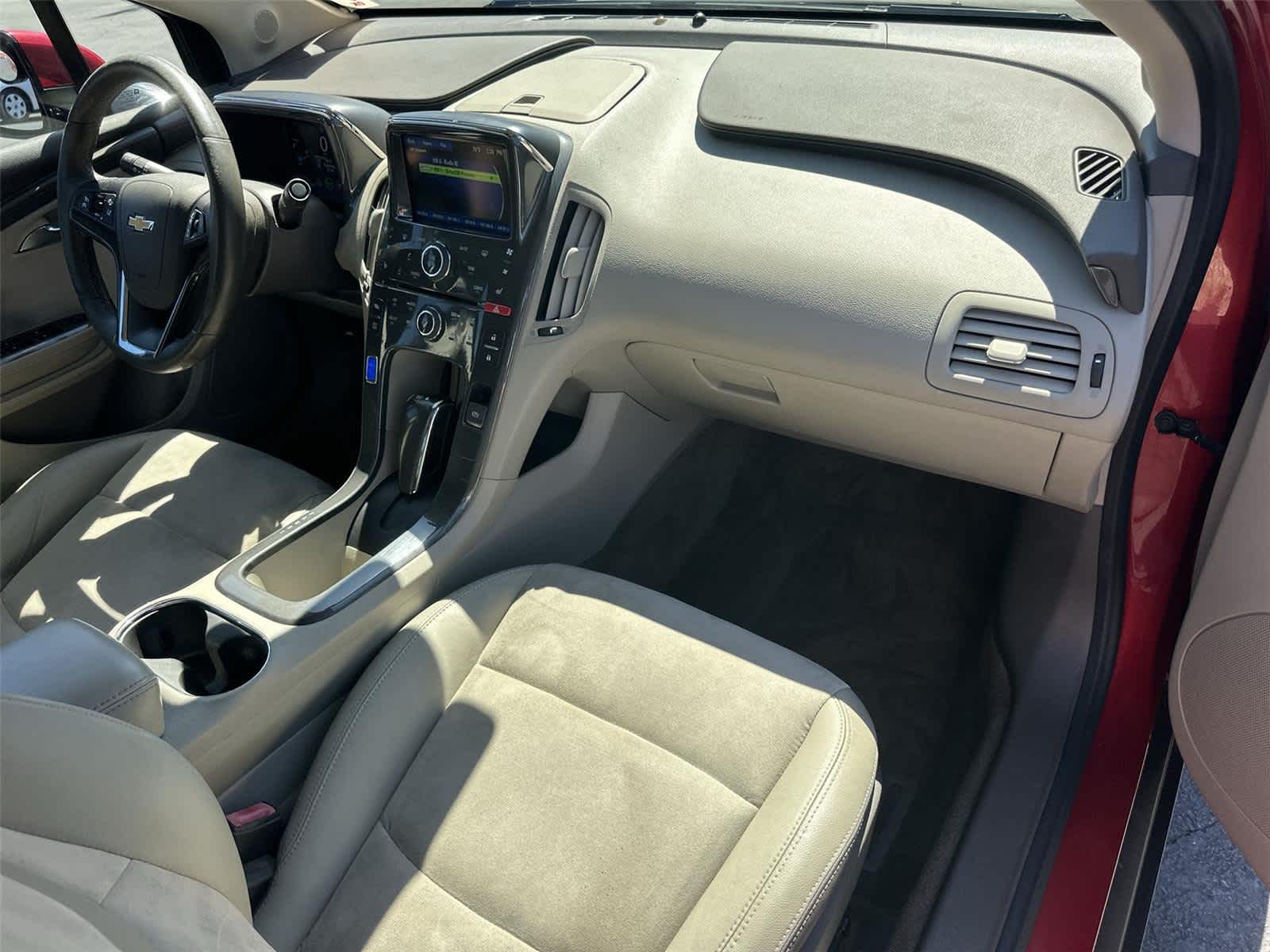 Thumbnail: 2013 Chevrolet Volt - 13