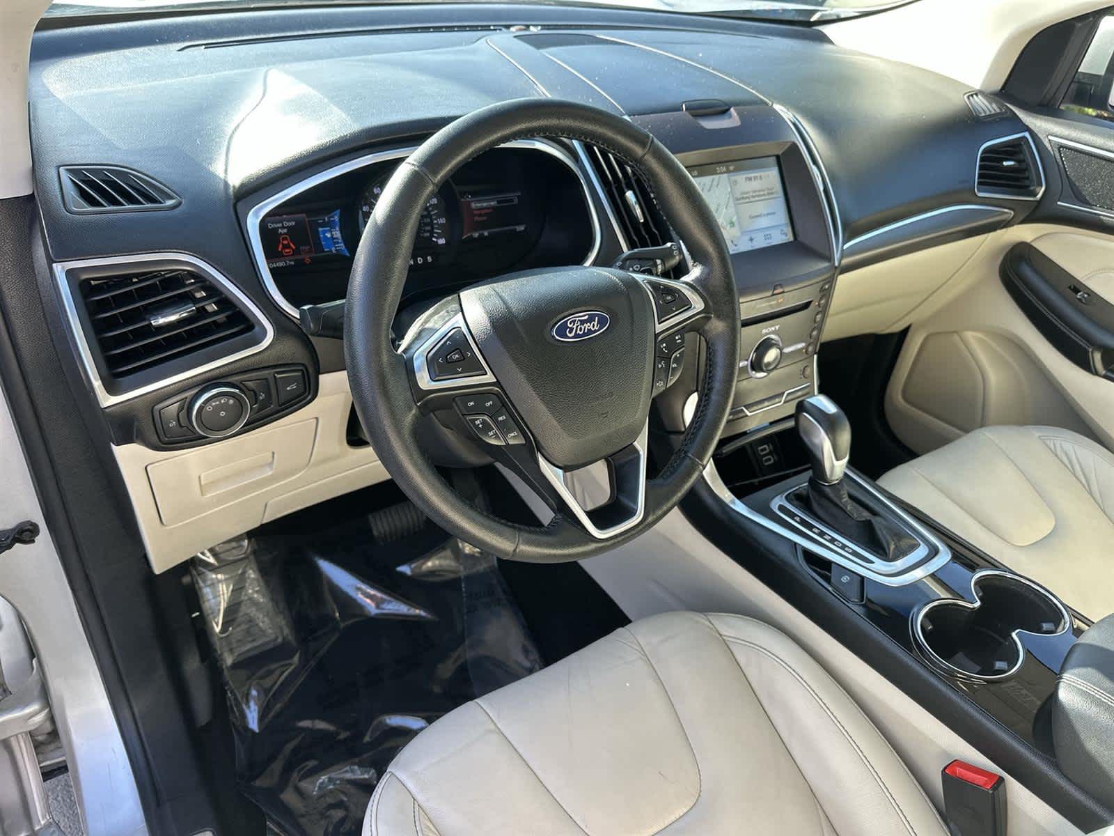 Thumbnail: 2016 Ford Edge - 2