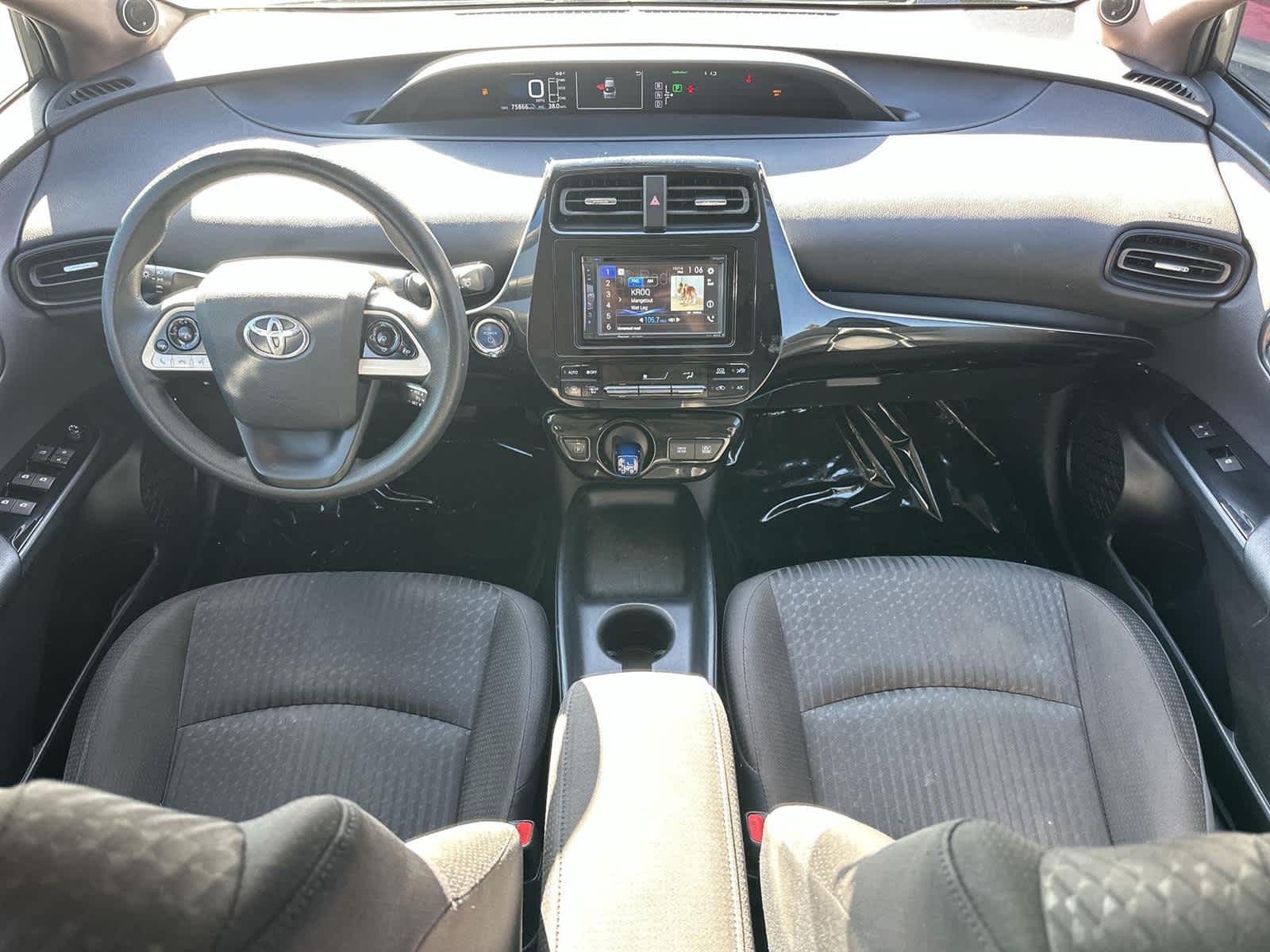 Thumbnail: 2016 Toyota Prius - 10