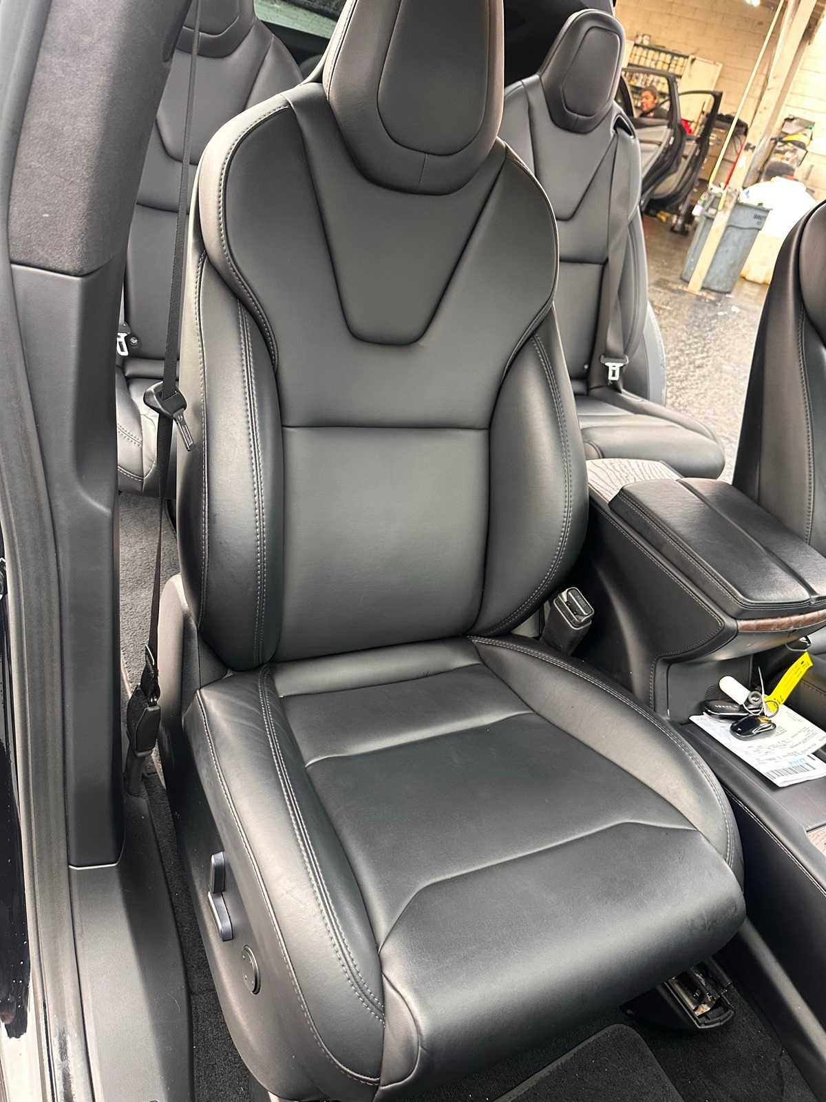 Thumbnail: 2018 Tesla Model X - 16