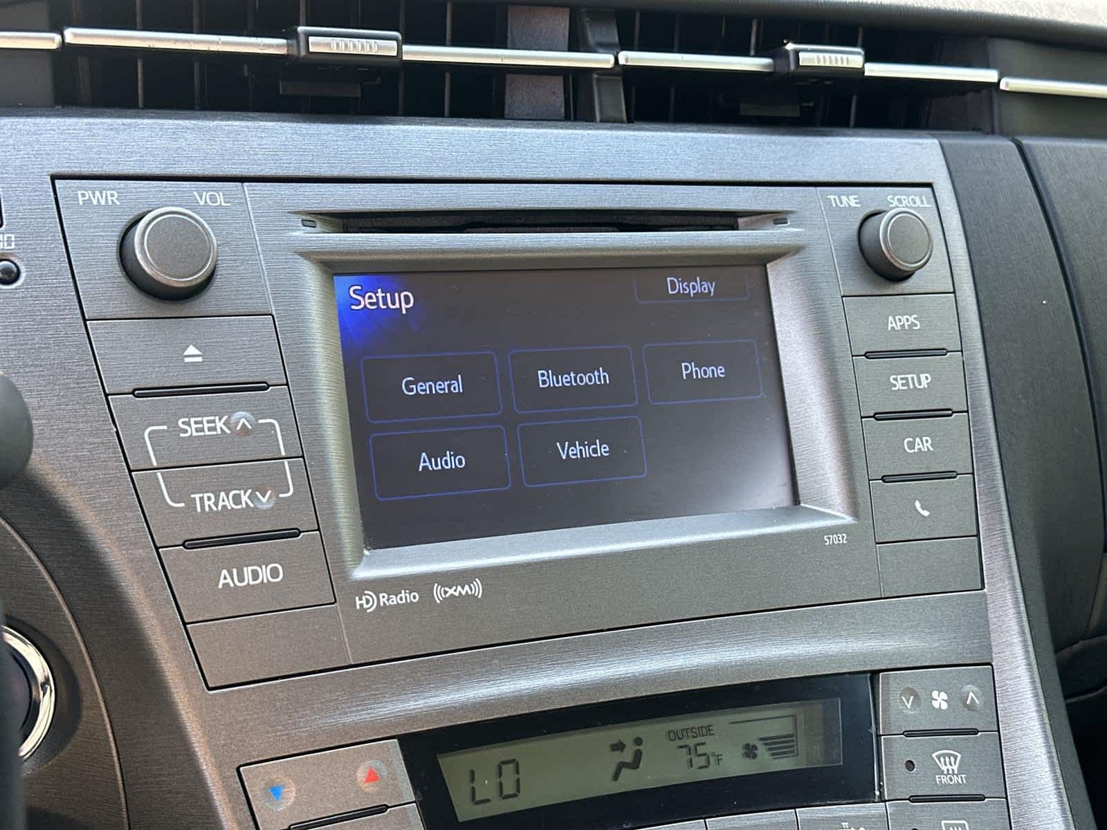 Thumbnail: 2013 Toyota Prius - 30