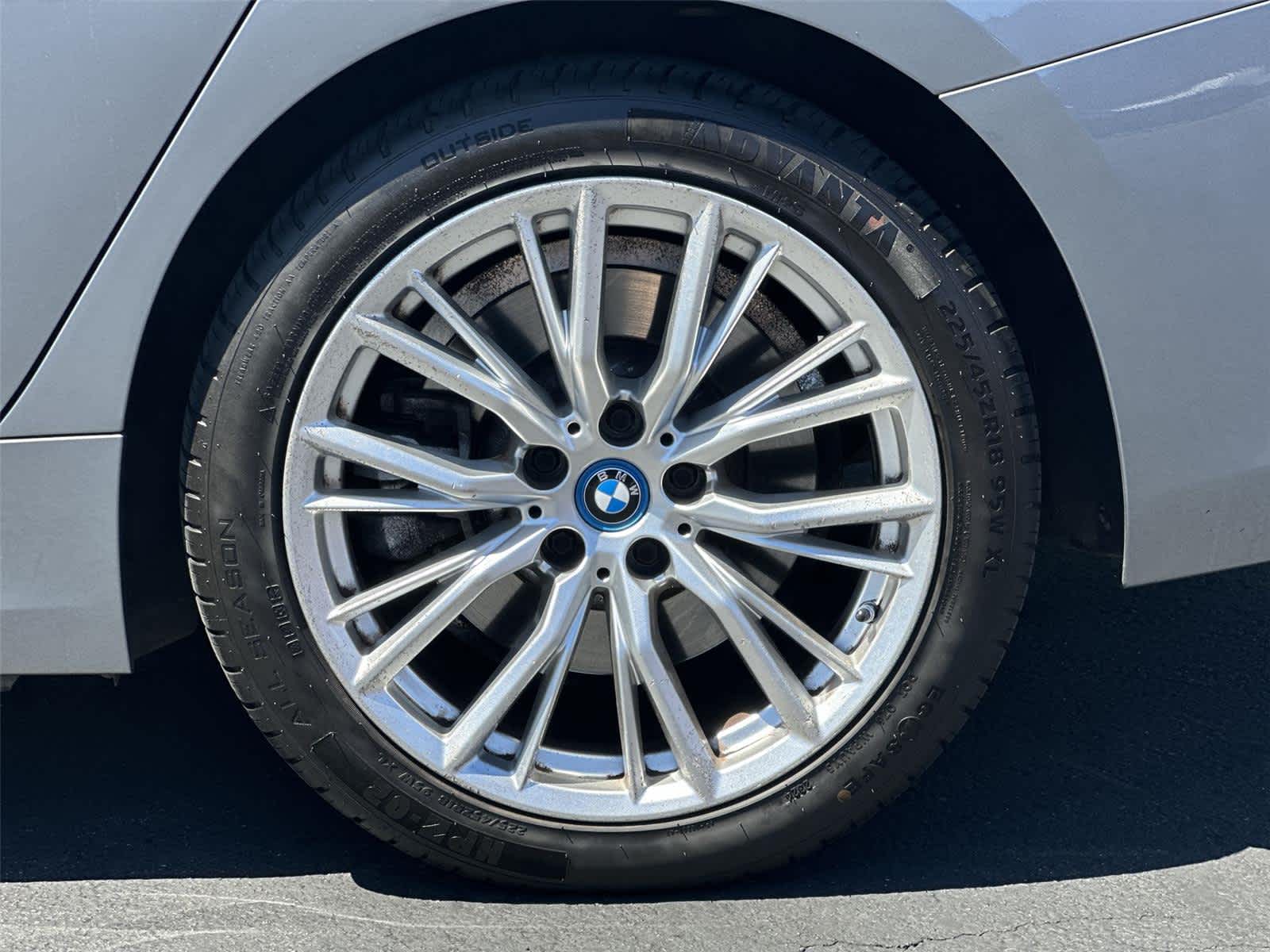 Thumbnail: 2024 BMW 3 Series - 8
