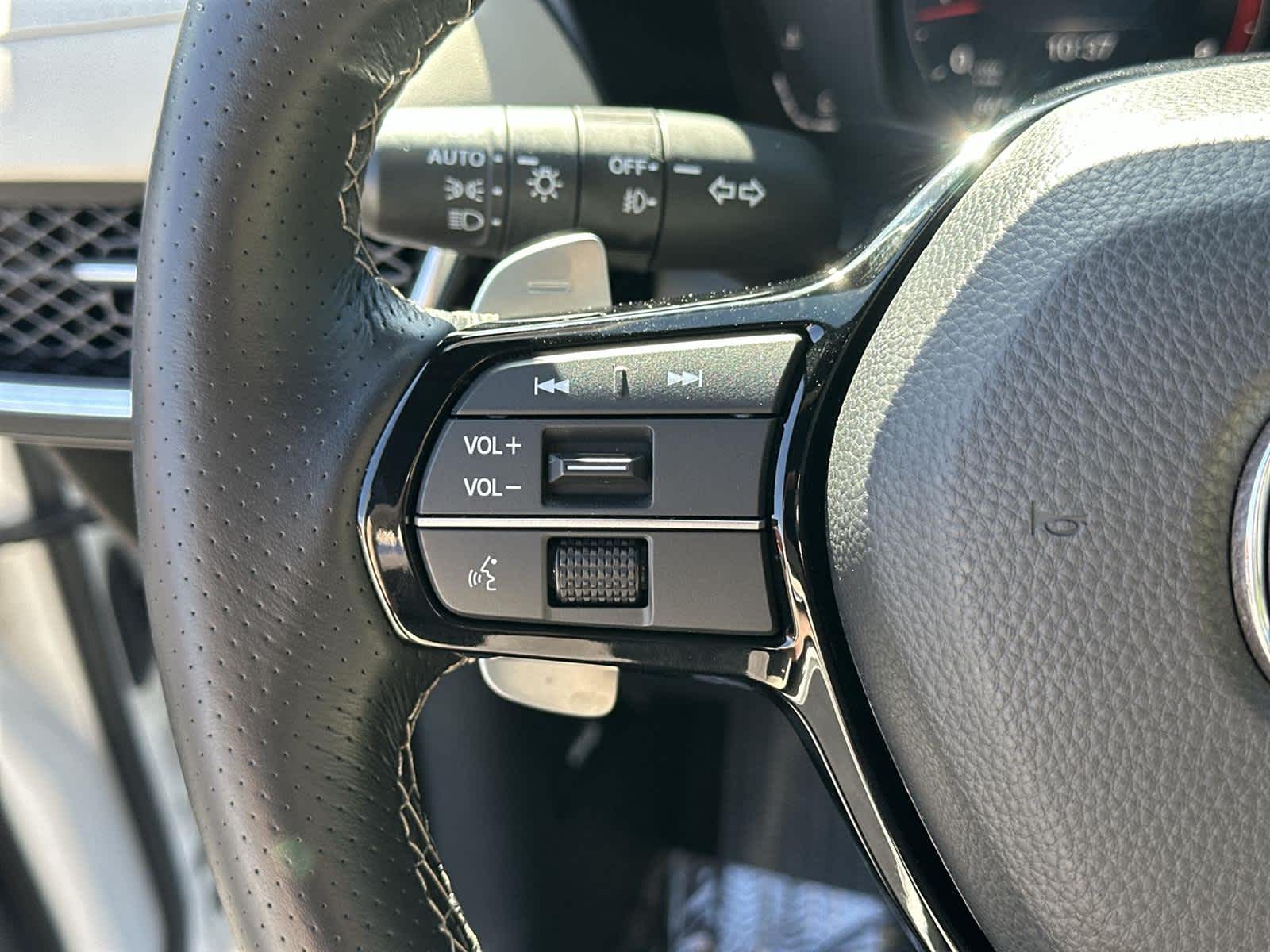 Thumbnail: 2025 Acura ADX - 23