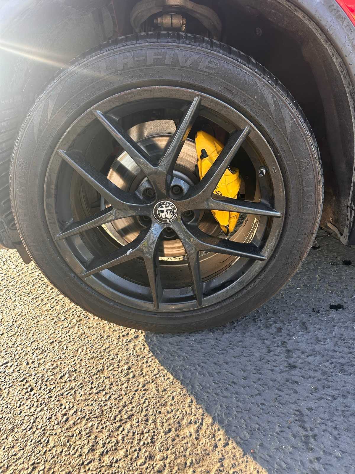 Thumbnail: 2020 Alfa Romeo Stelvio - 9